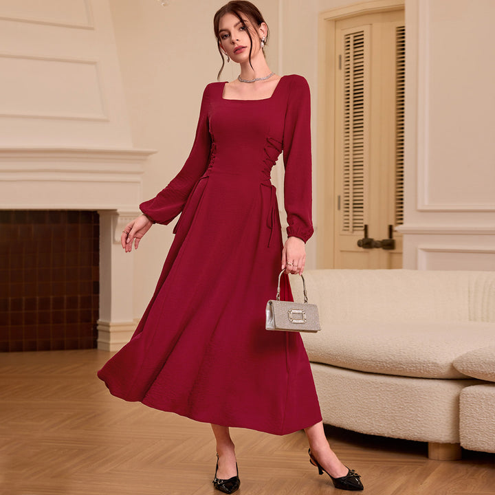 Robe maxi femme avec décolleté carré et volants raffinés Levoire