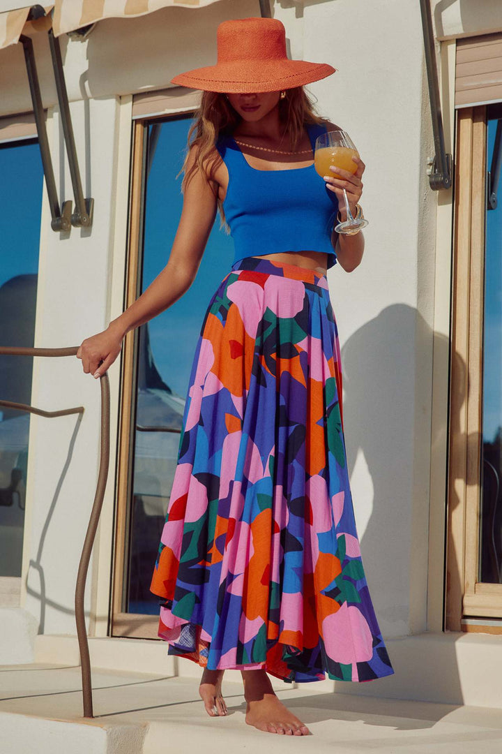 Jupe maxi d'été pour femmes avec un mélange de motifs vibrants et une coupe fluide Levoire