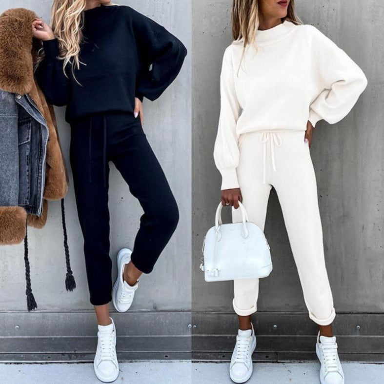 Ensemble de survêtement pour femmes avec une coupe moderne, un haut à col montant et un pantalon élastique Levoire