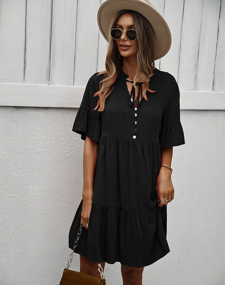 Robe décontractée pour femmes avec design volant féminin et détails de boutons Levoire