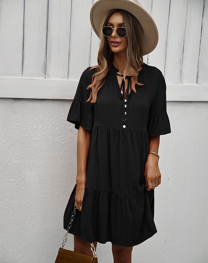 Robe décontractée pour femmes avec design volant féminin et détails de boutons Levoire