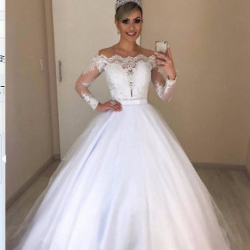 Levoire | Glamourösi dentelle bordure pufftrail robe de mariée