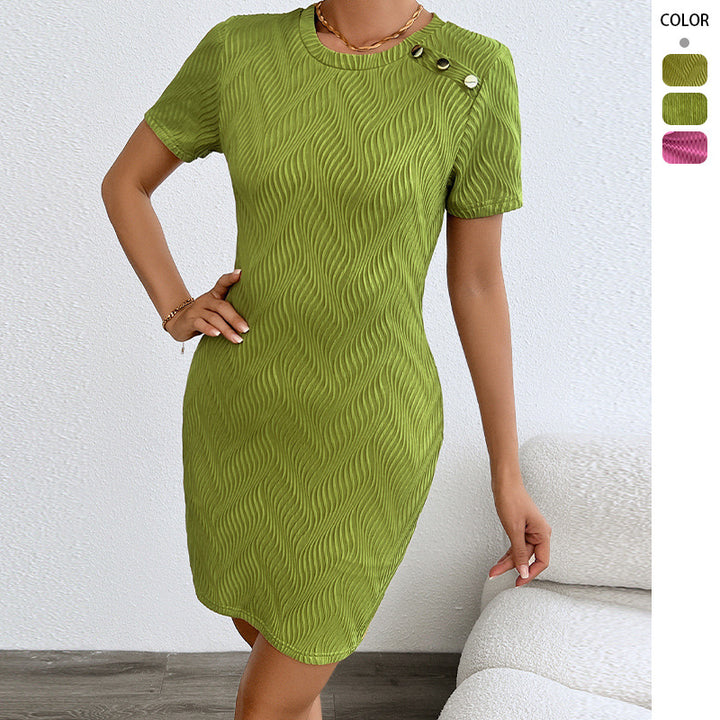 Robe à manches courtes pour femmes avec design texturé et boutons décoratifs Levoire