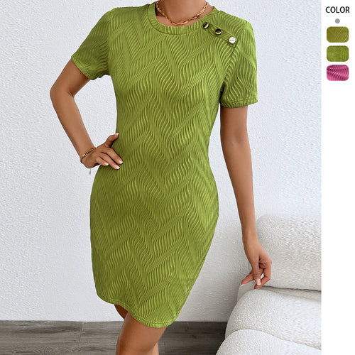 Robe à manches courtes pour femmes avec design texturé et boutons décoratifs Levoire