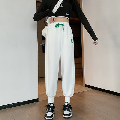 Ensemble de vêtements de loisirs sportif pour femmes avec top court et sweatpants décontractés Levoire