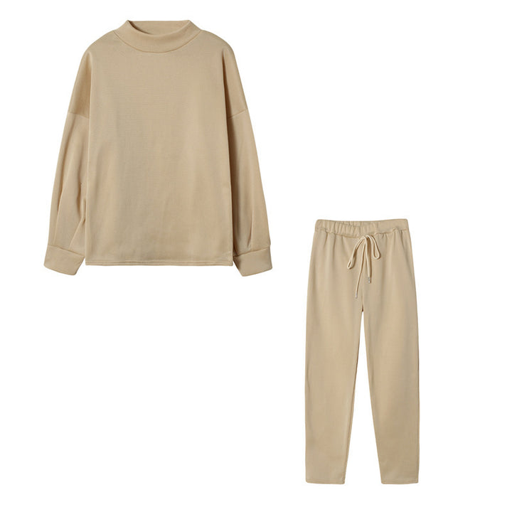 Ensemble de survêtement pour femmes avec une coupe moderne, un haut à col montant et un pantalon élastique Levoire