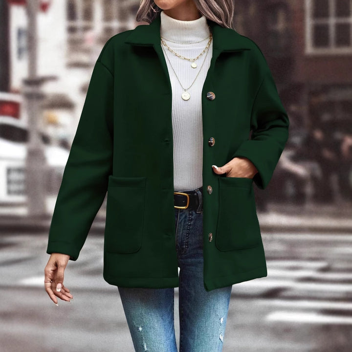 Veste surdimensionnée à la mode pour femmes avec détails de boutons et poches pratiques Levoire