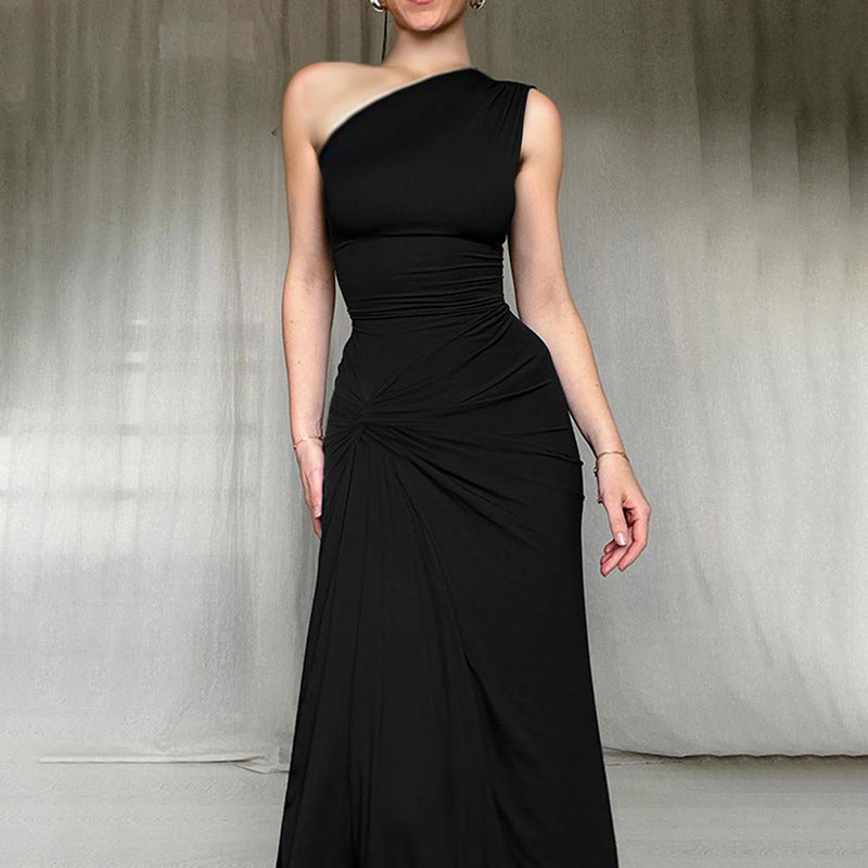 Robe maxi élégante pour femmes avec coupe asymétrique et fente latérale Levoire