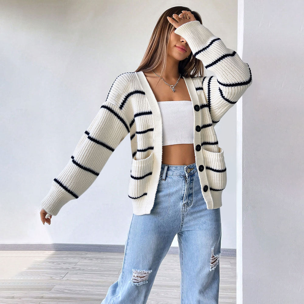 Gilet pour femmes avec un motif à rayures tendance et des poches pratiques Levoire