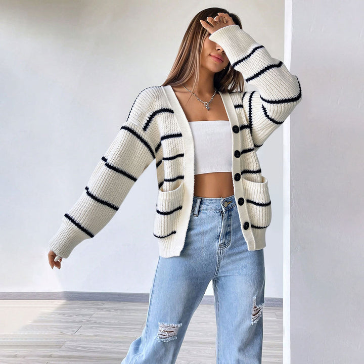 Gilet pour femmes avec un motif à rayures tendance et des poches pratiques Levoire