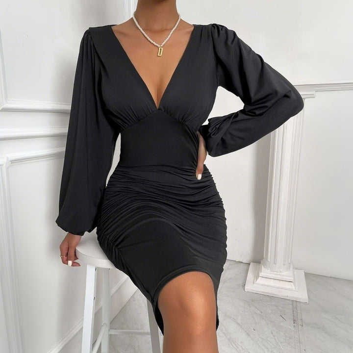 Robe mini pour femmes avec décolleté en V profond et manches volumineuses Levoire