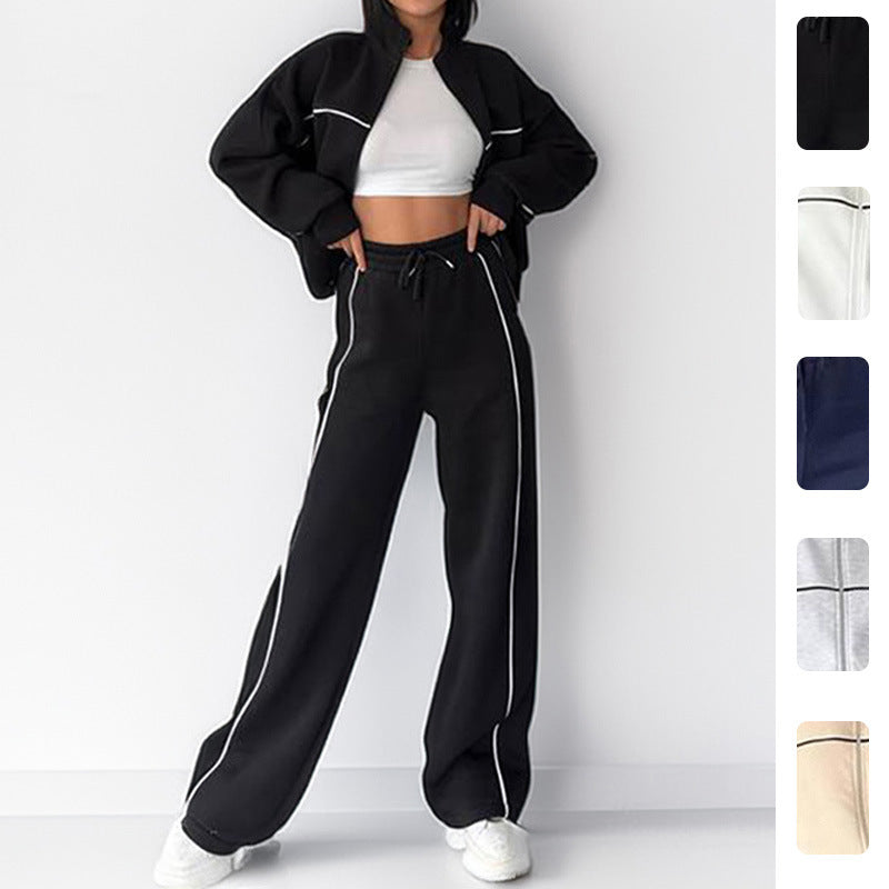 Ensemble sportif pour femmes avec matériau doux et inserts en hauteur. Levoire