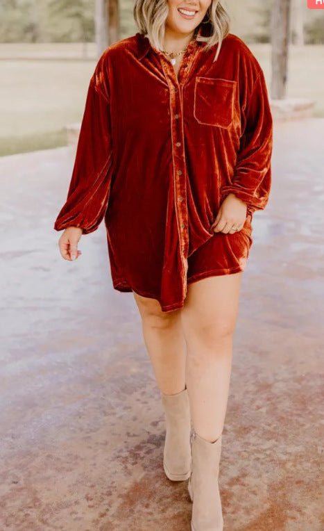 Robe de plage pour femmes en velours doux avec des détails de bouton pratiques Levoire