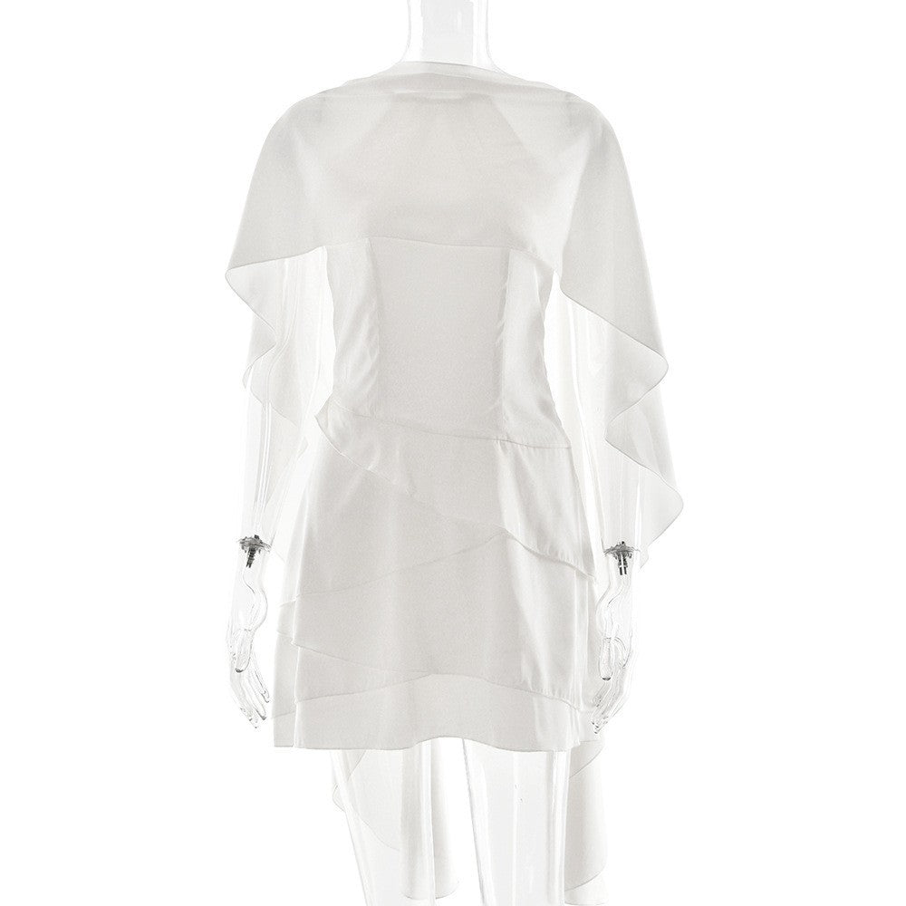 Robe Mini Élégante pour Femmes avec Drapé et Détail de Cape Levoire