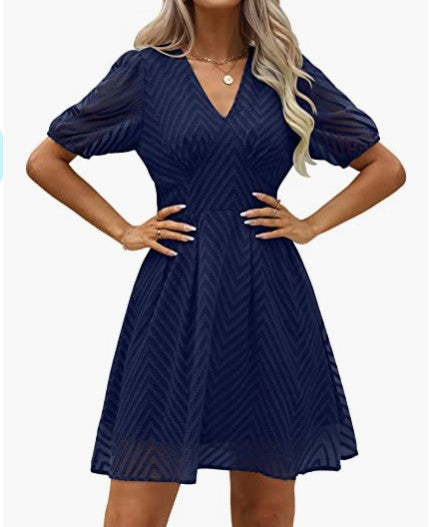 Robe femme avec manches bouffantes ¾ et décolleté en V Levoire