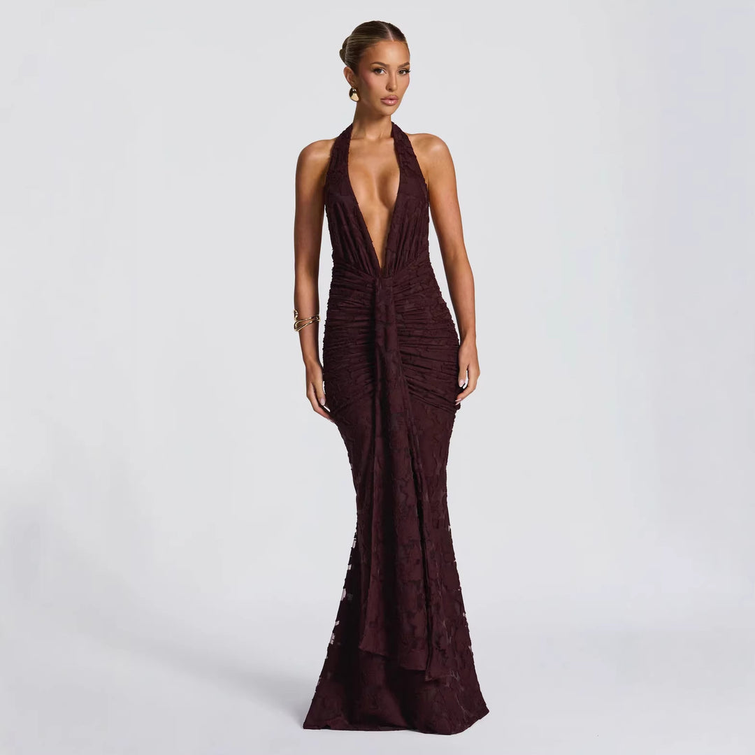 Robe de soirée glamour pour femmes avec décolleté en V profond et texture froncée Levoire