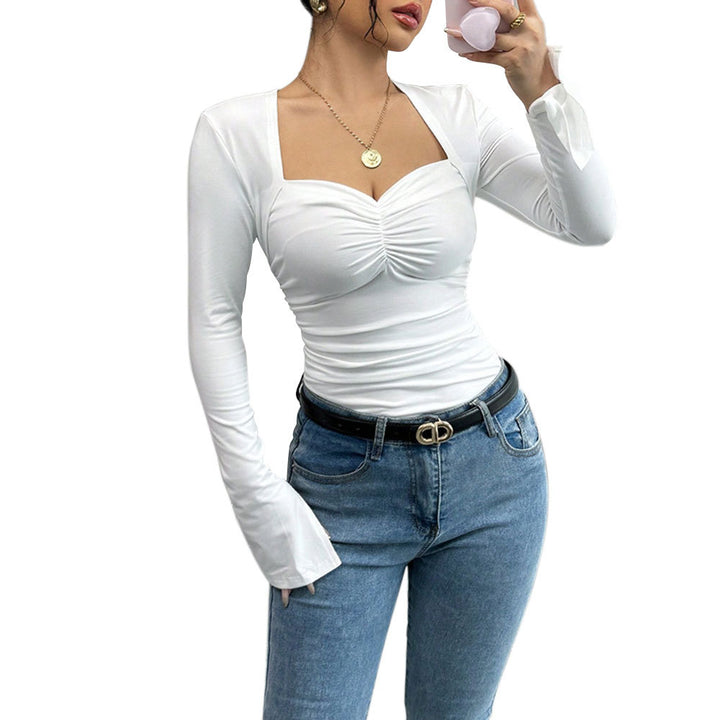 Blouse longue à manches longues pour femmes avec un décolleté carré chic et des détails de volants sophistiqués Levoire