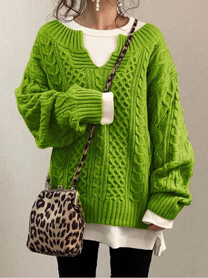 Pull en maille tricotée confortable pour femmes avec un grand col en V et un matériau particulièrement doux Levoire