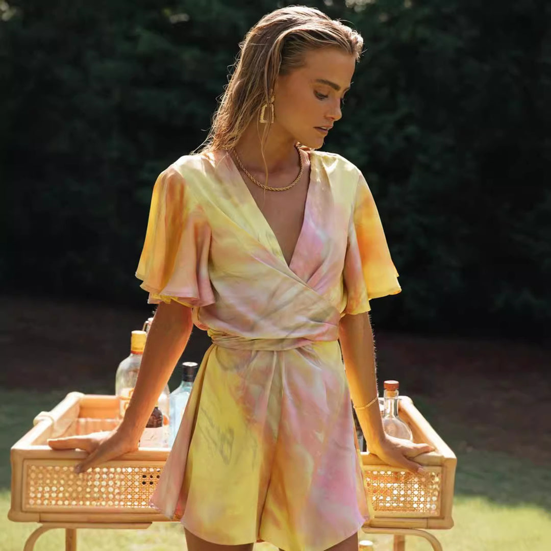 Combinaison wrap pour femme avec des manches volumineuses et un décolleté en V profond Levoire