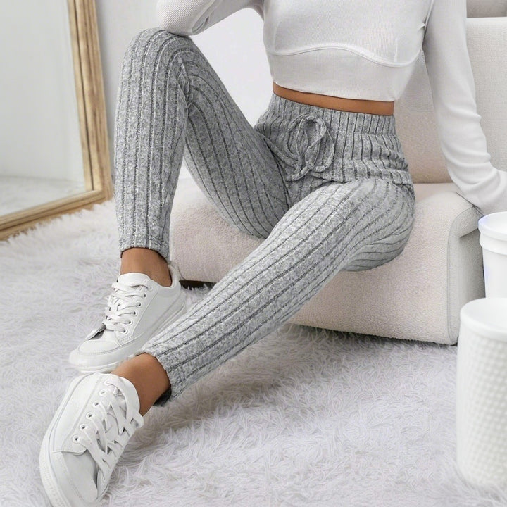 Leggings pour femmes avec motif à côtes fines et taille élastique Levoire