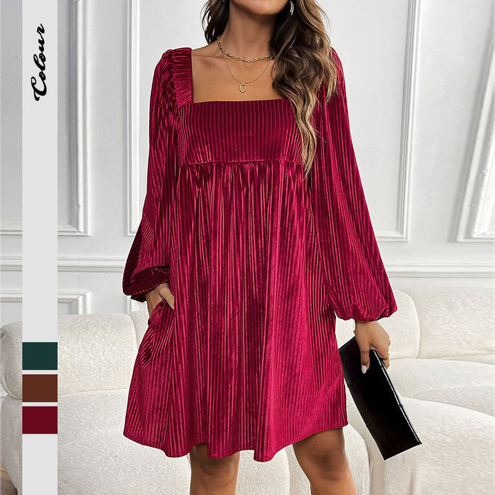 Robe oversize pour femmes avec un élégant détail de volants et en tissu cord luxueux Levoire