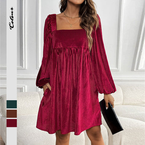 Robe oversize pour femmes avec un élégant détail de volants et en tissu cord luxueux Levoire