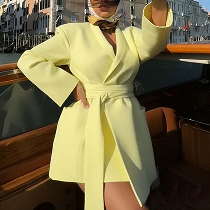 Veste d'été élégante pour femmes avec ceinture à nouer et poches pratiques Levoire