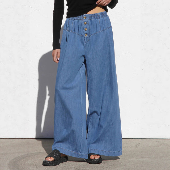 Pantalon en denim large pour femmes avec taille élastique et détails de boutons Levoire