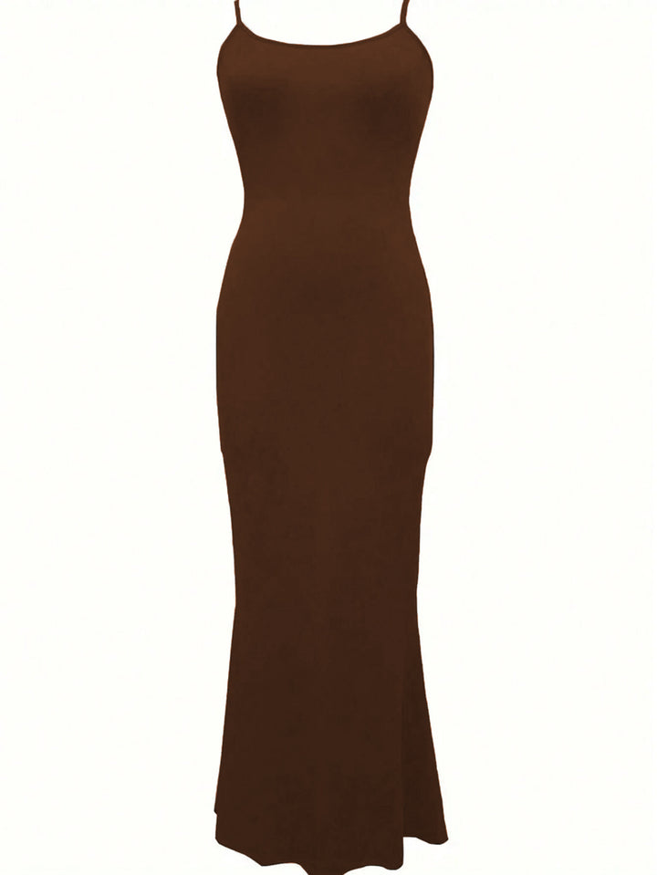 Robe maxi élégante pour femme avec des fines bretelles spaghetti et une coupe fluide Levoire
