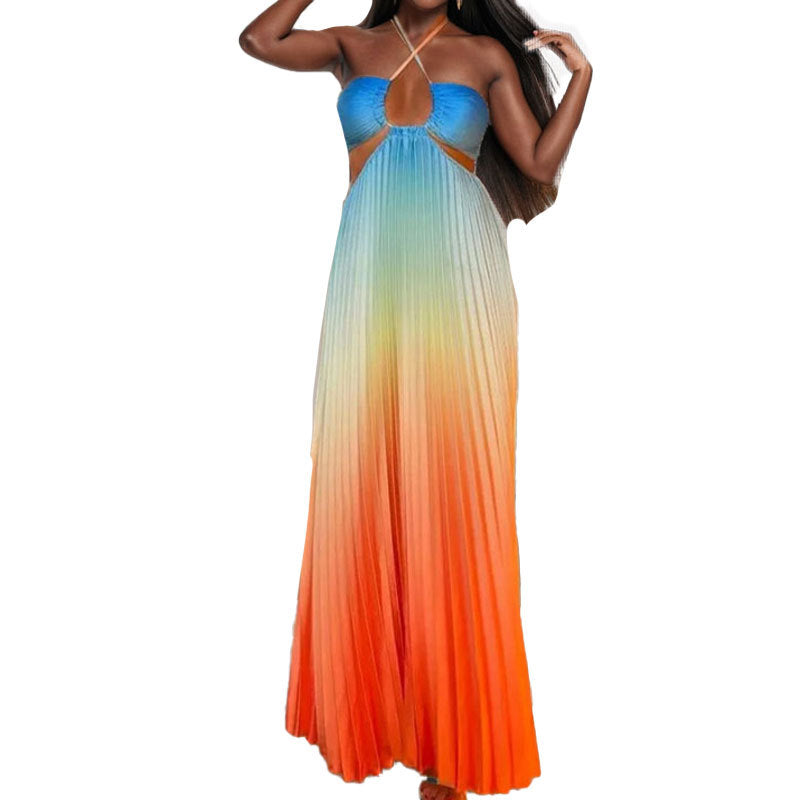 Robe maxi plissée élégante pour femme avec décolleté plongeant et détails découpés Levoire