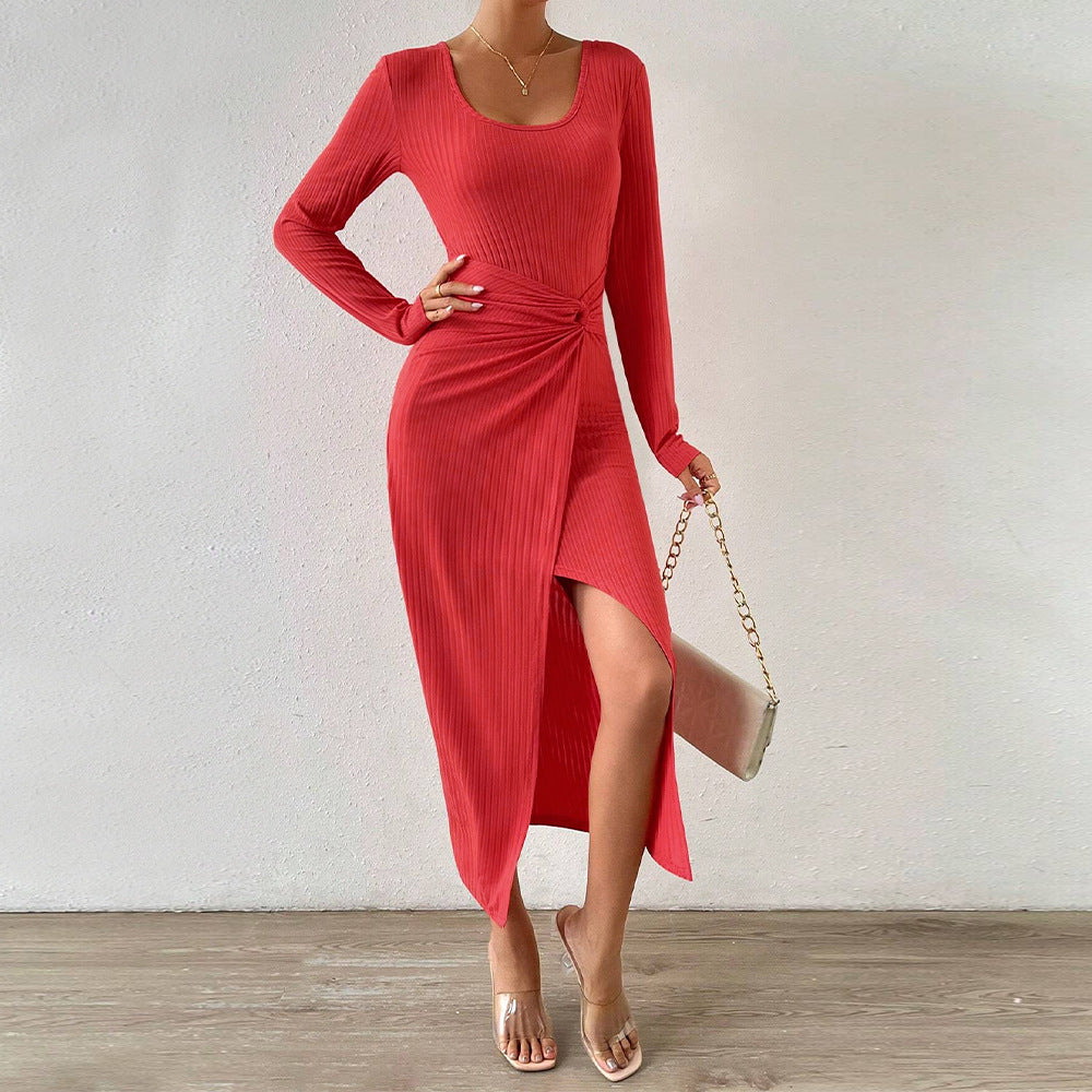 Robe maxi femme avec un design élégant enroulé et une fente latérale Levoire