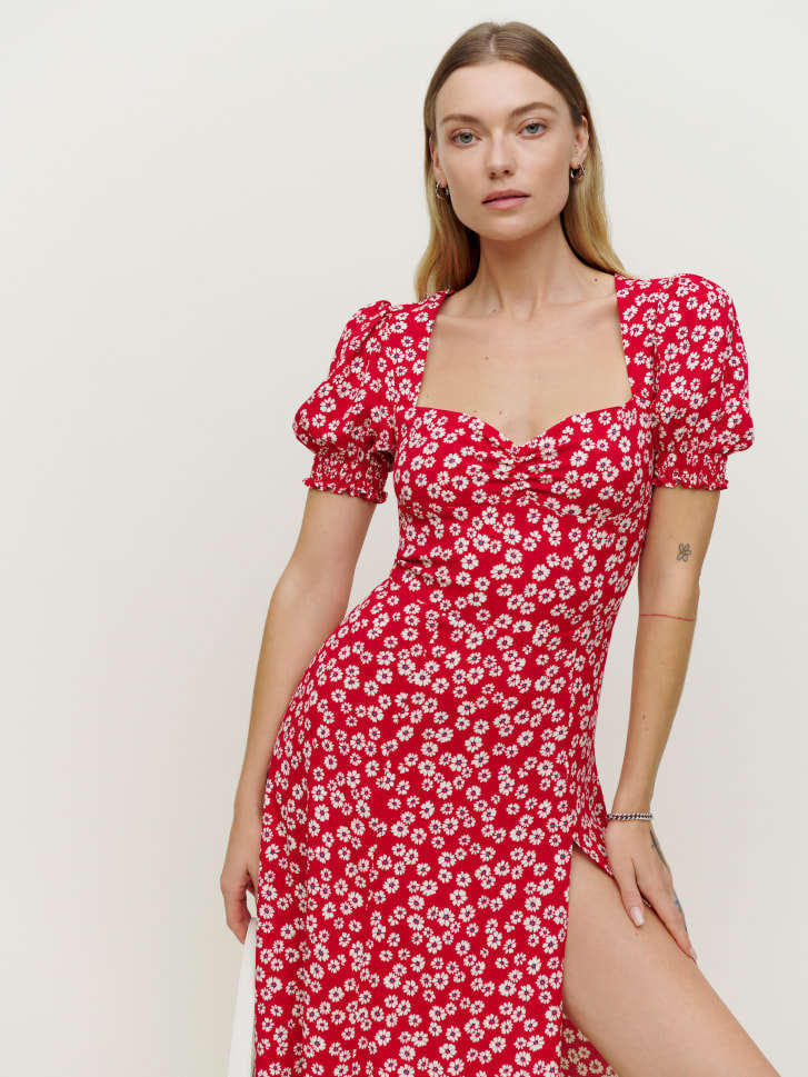 Robe maxi femme avec des manches à volants et une fente latérale Levoire