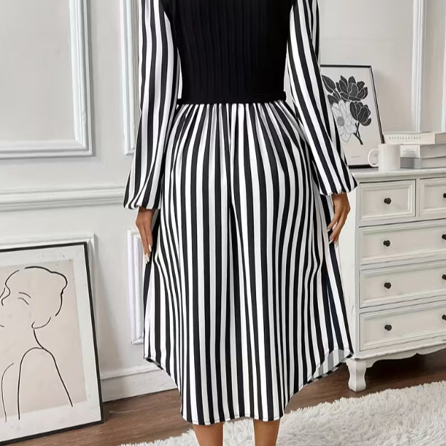 Robe rayée pour femmes avec haut ajusté et patte de boutonnage Levoire