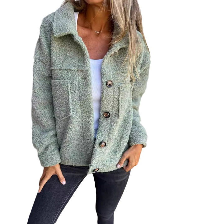 Veste oversized en peluche pour femmes avec poches pratiques et patte de boutonnage Levoire