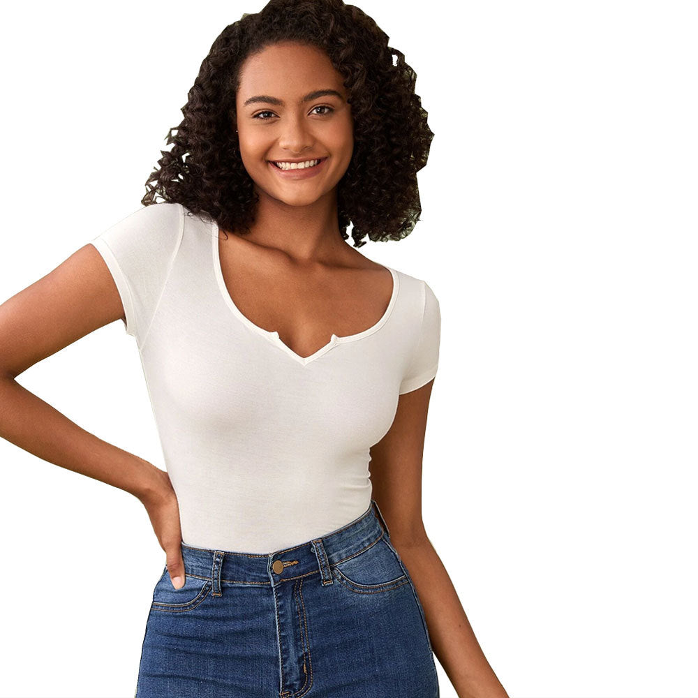 T-shirt ajusté pour femmes avec un décolleté en V profond et des manches courtes Levoire