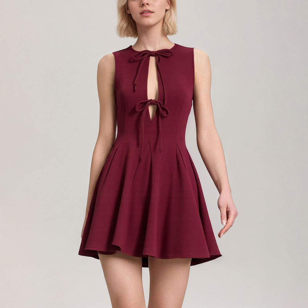 Robe mini femme avec décolleté plongeant et lien de tirage ludique Levoire