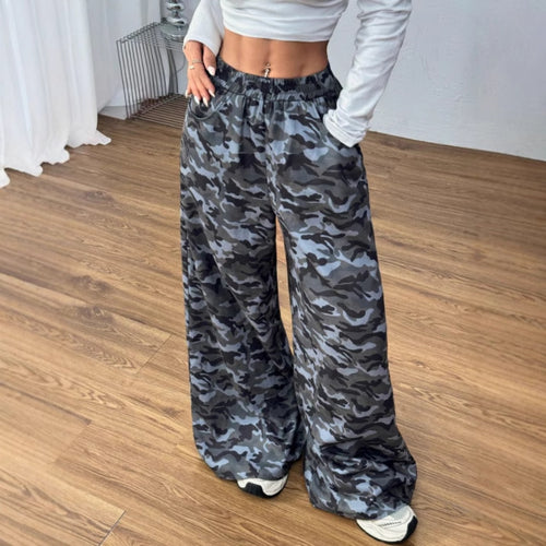 Pantalons cargo larges pour femmes avec imprimé camouflage moderne Levoire