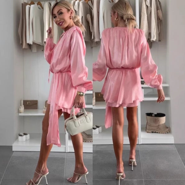 Robe portefeuille élégante pour femmes en tissu brillant et soyeux Levoire