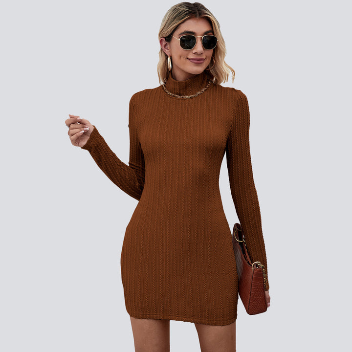 Robe ajustée à manches longues pour femmes avec col montant et structure côtelée Levoire