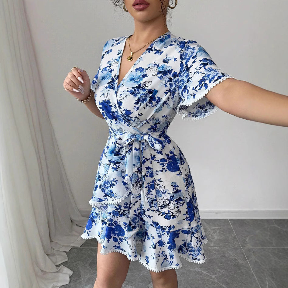 Robe portefeuille florale pour femmes avec détails en volants et ceinture à la taille Levoire