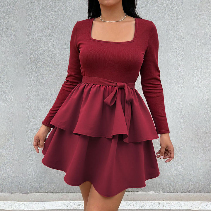 Robe mini femme avec encolure carrée et ceinture à volants Levoire