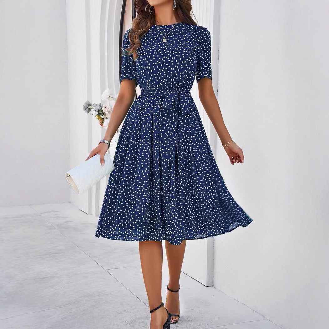 Robe midi pour femmes avec un élégant design à pois et une ceinture à la taille Levoire