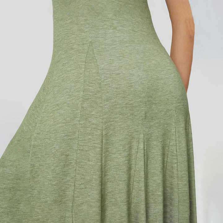 Robe maxi pour femmes avec coupe fluide et élégant col rond Levoire