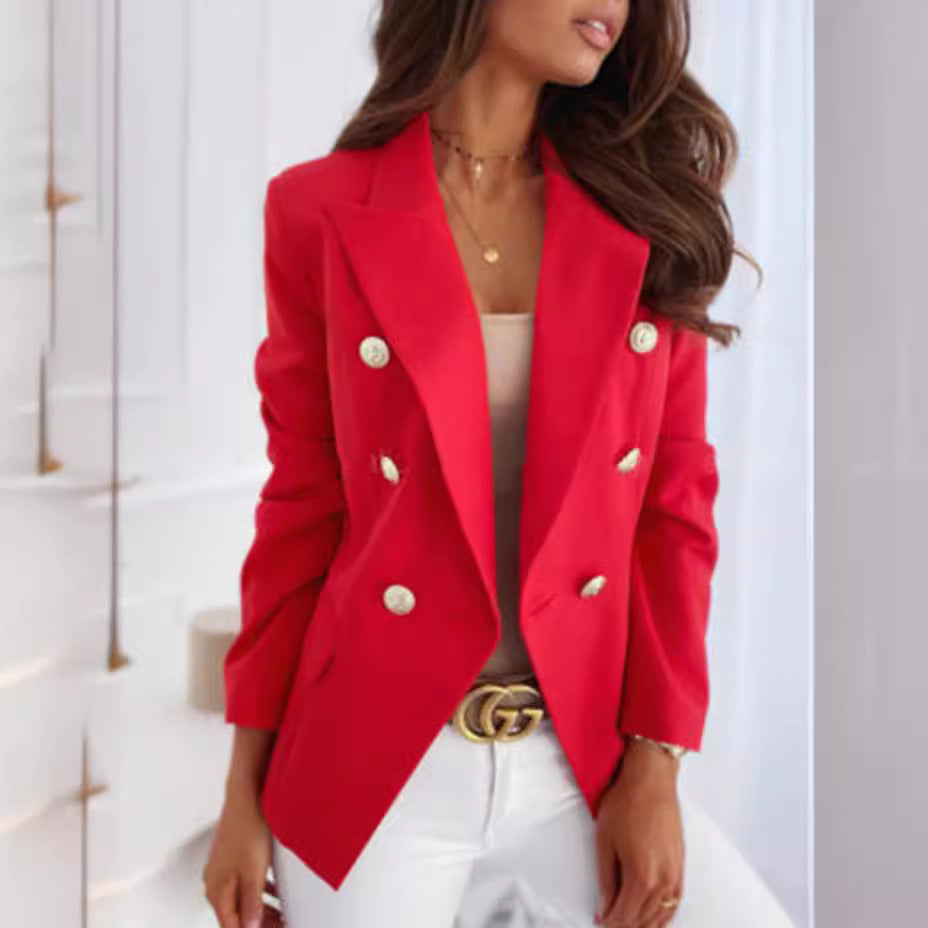 Blazer féminin à la mode, cintré avec double boutonnage et détails dorés Levoire
