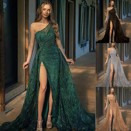 Levoire | Tenue de soirée à bretelles spaghetti avec des paillettes glamour