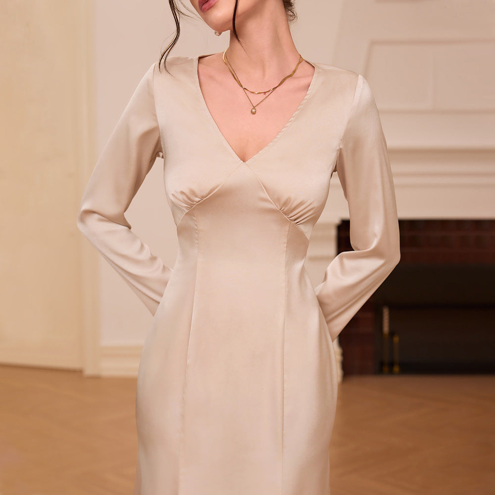 Robe midi élégante pour femmes avec décolleté en V et manches longues Levoire