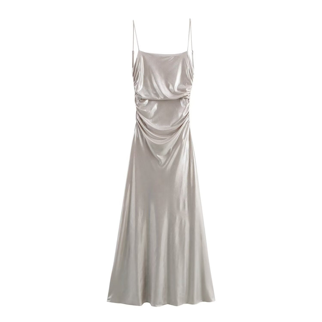Levoire | Robe maxi à bretelles spaghetti recouverte de feuille métallique brillante Argent