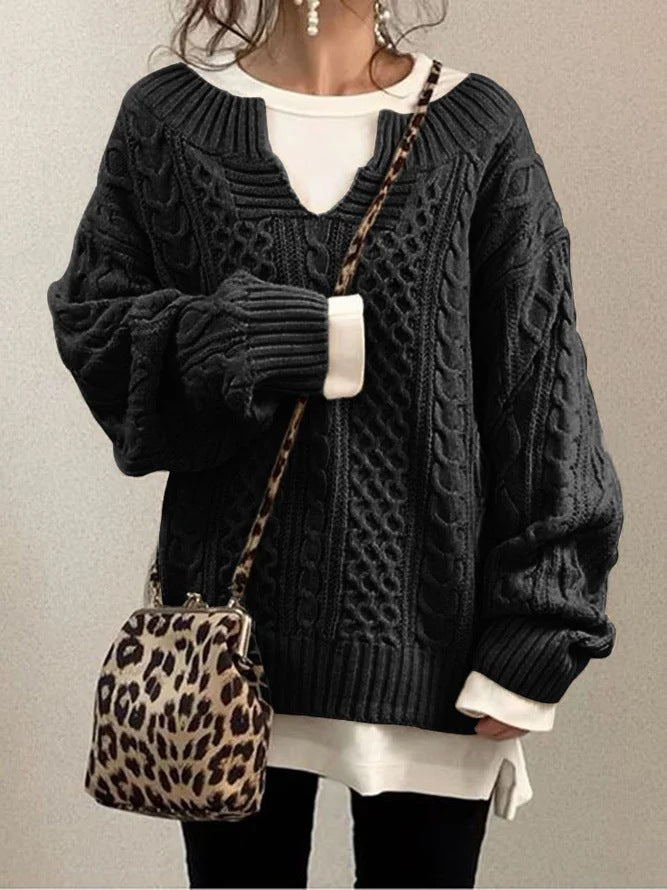 Pull en maille tricotée confortable pour femmes avec un grand col en V et un matériau particulièrement doux Levoire