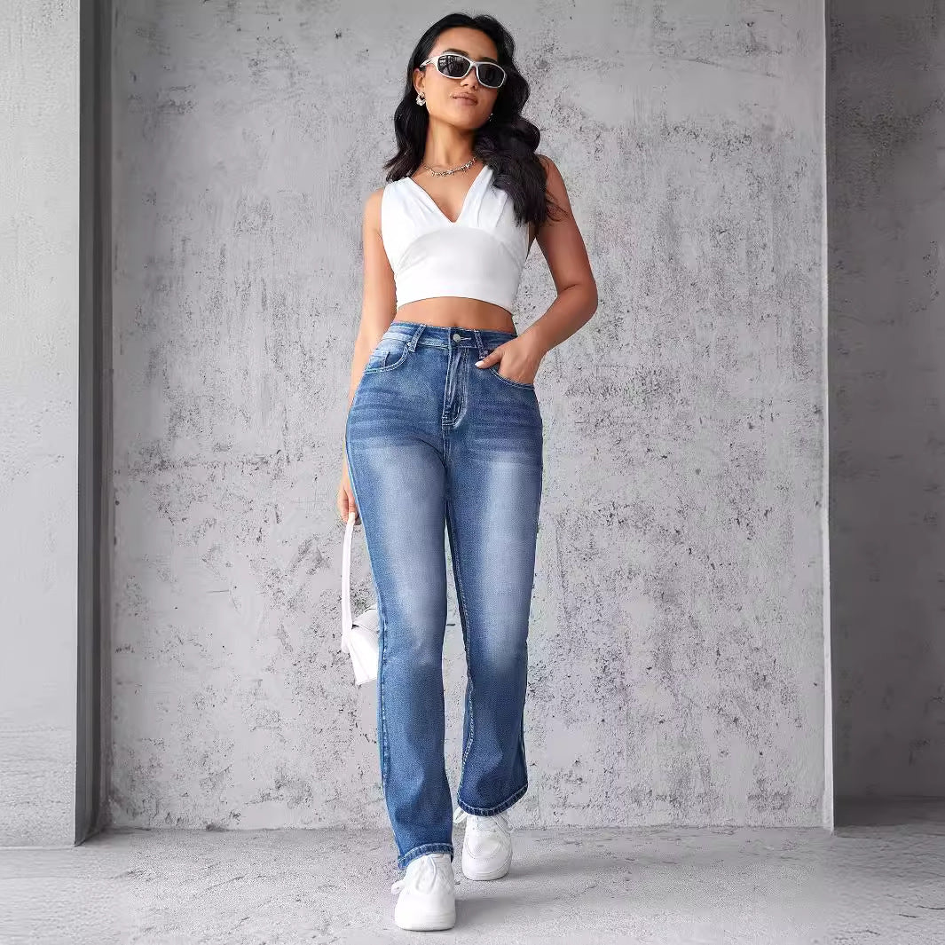 Jeans pour femmes taille haute avec coupe évasée Levoire