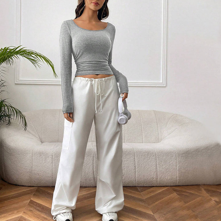 Chemise à manches longues cropped pour femmes avec une silhouette ajustée et des éléments de gathering à la mode Levoire